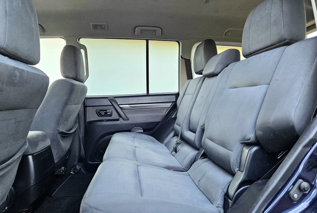 Mitsubishi Pajero cena 69900 przebieg: 196000, rok produkcji 2010 z Gdynia małe 562